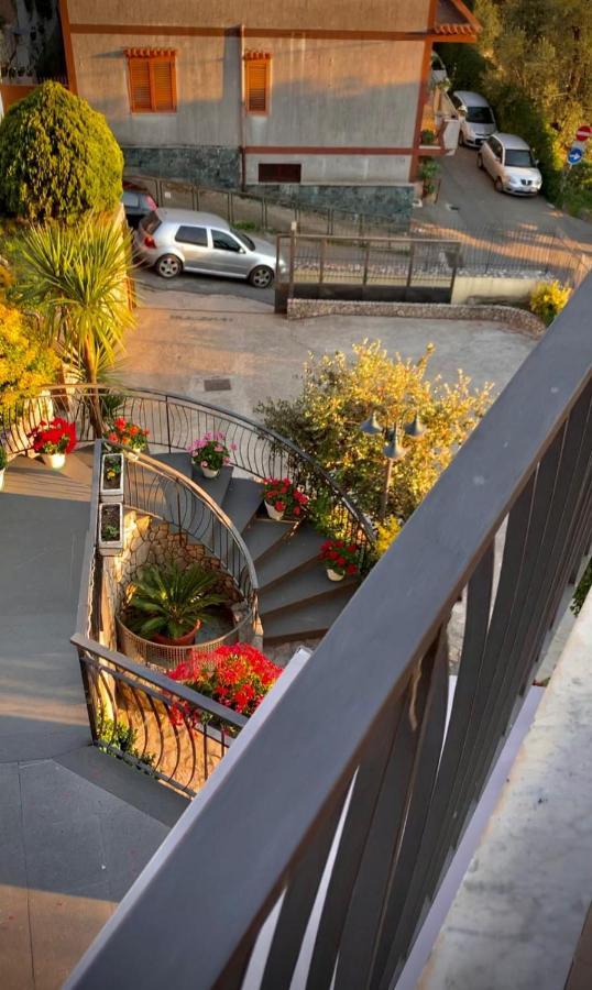 B&B Donnamaria Pimonte Exterior foto